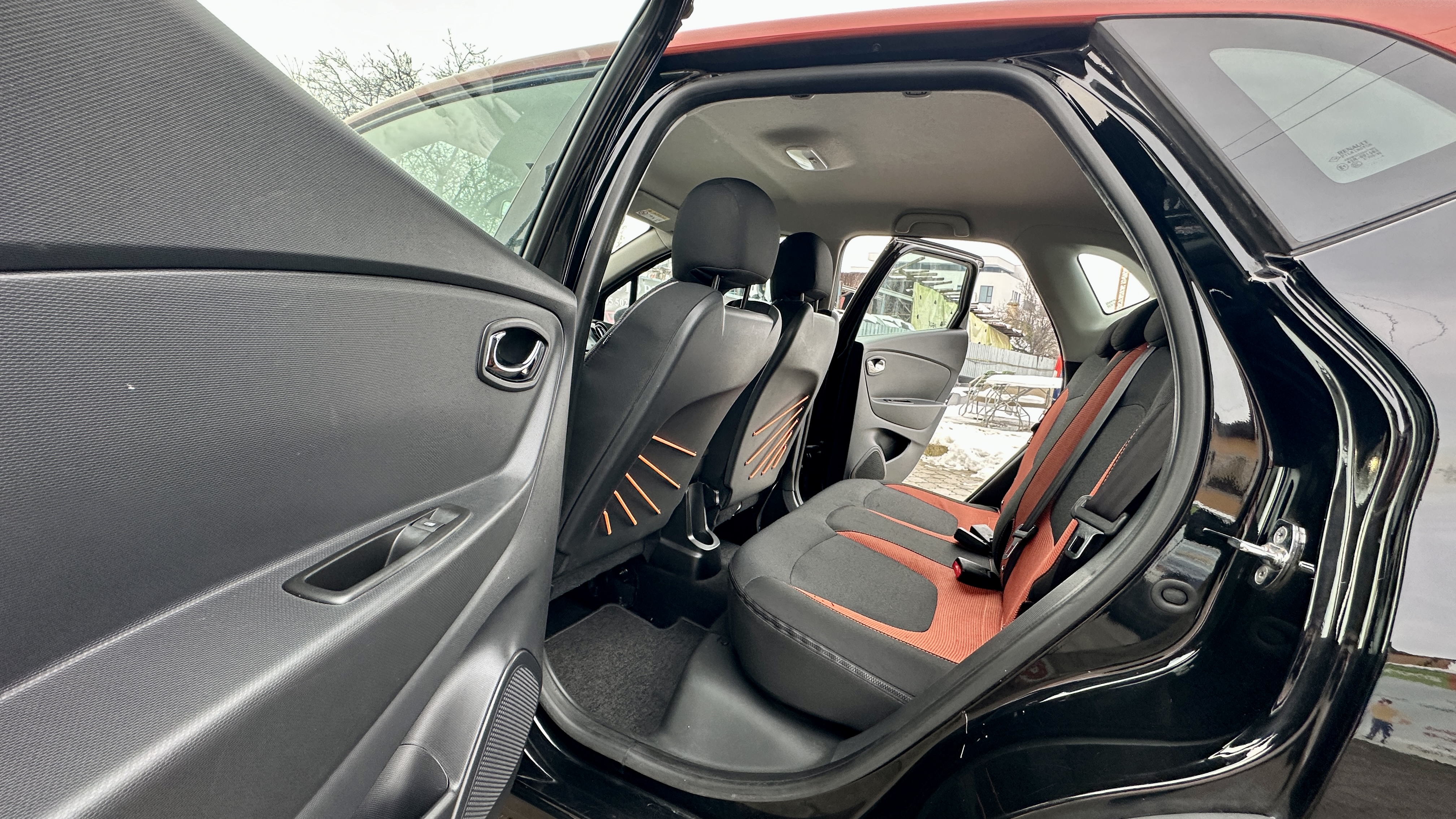 Renault Captur Luxe Edition An 2015 Motor 1.2 TCe Benzina Euro 6 Cutie Automata