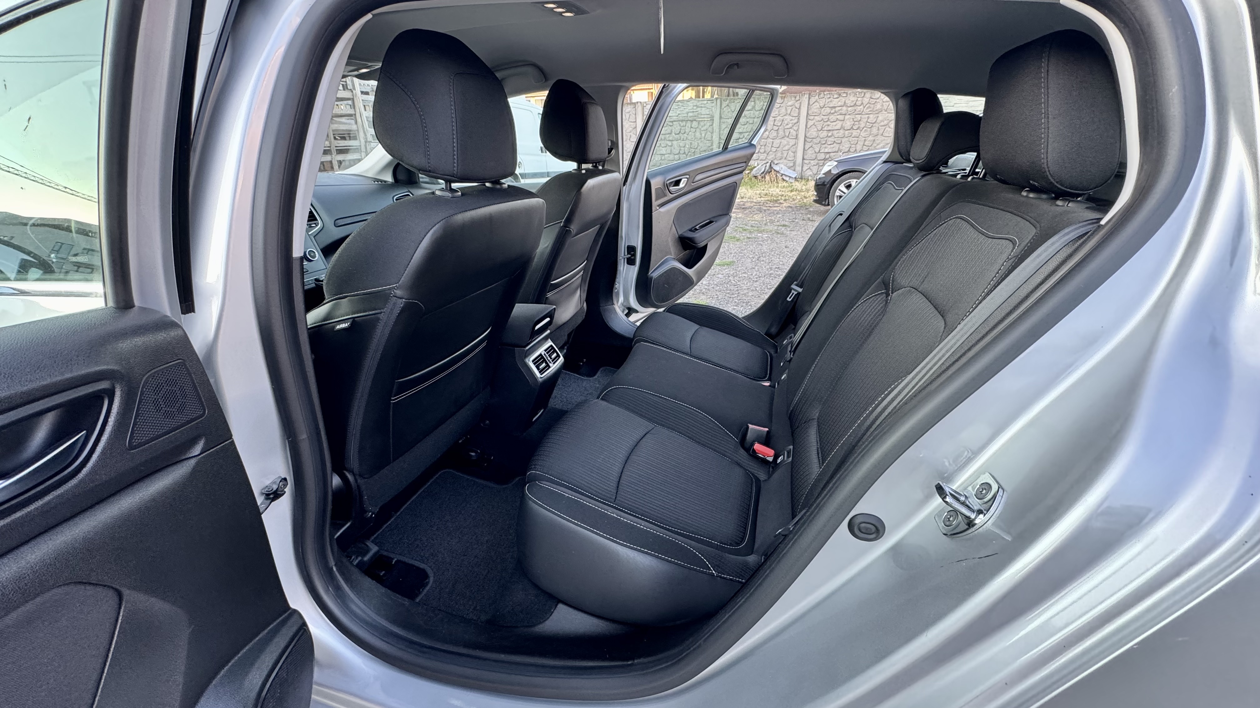 RENAULT MEGANE ENERGY BUSINESS AN 2018 MOTOR 1,5 DCI EURO 6