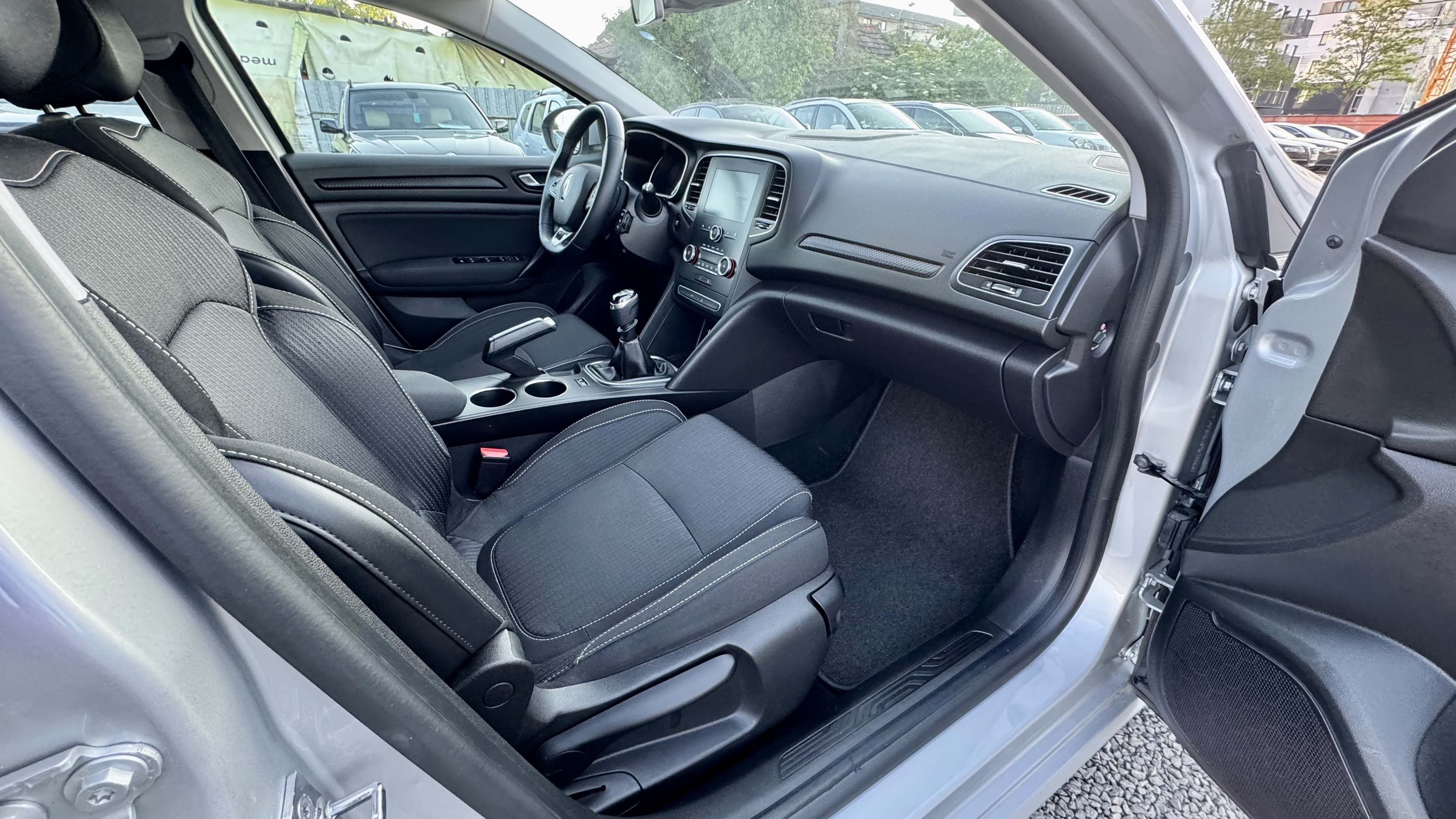 RENAULT MEGANE ENERGY BUSINESS AN 2018 MOTOR 1,5 DCI EURO 6
