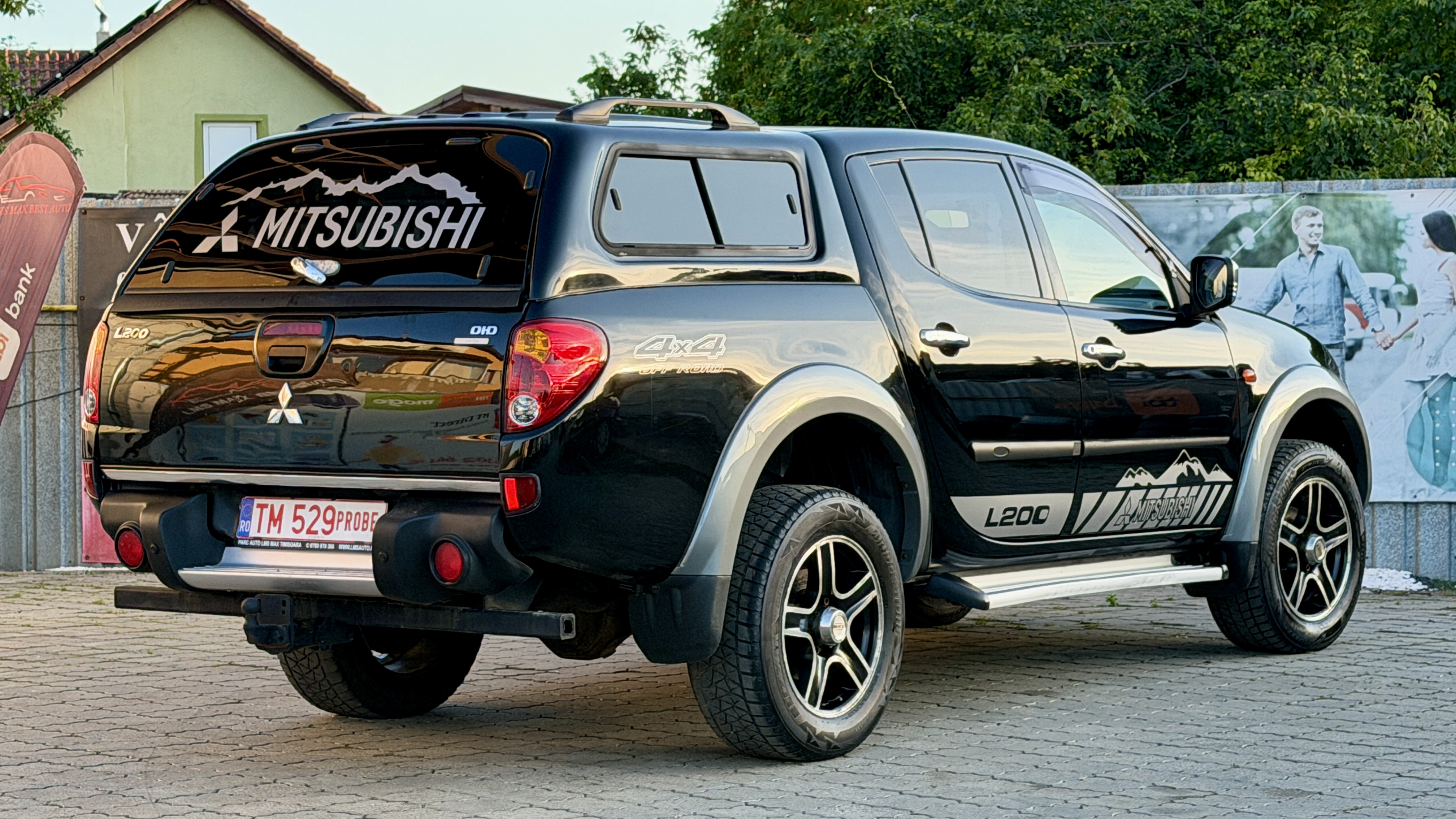 Mitsubishi L200 Black-Edition An 2010 Motor 2.5 DI-D 136 CP 4X4