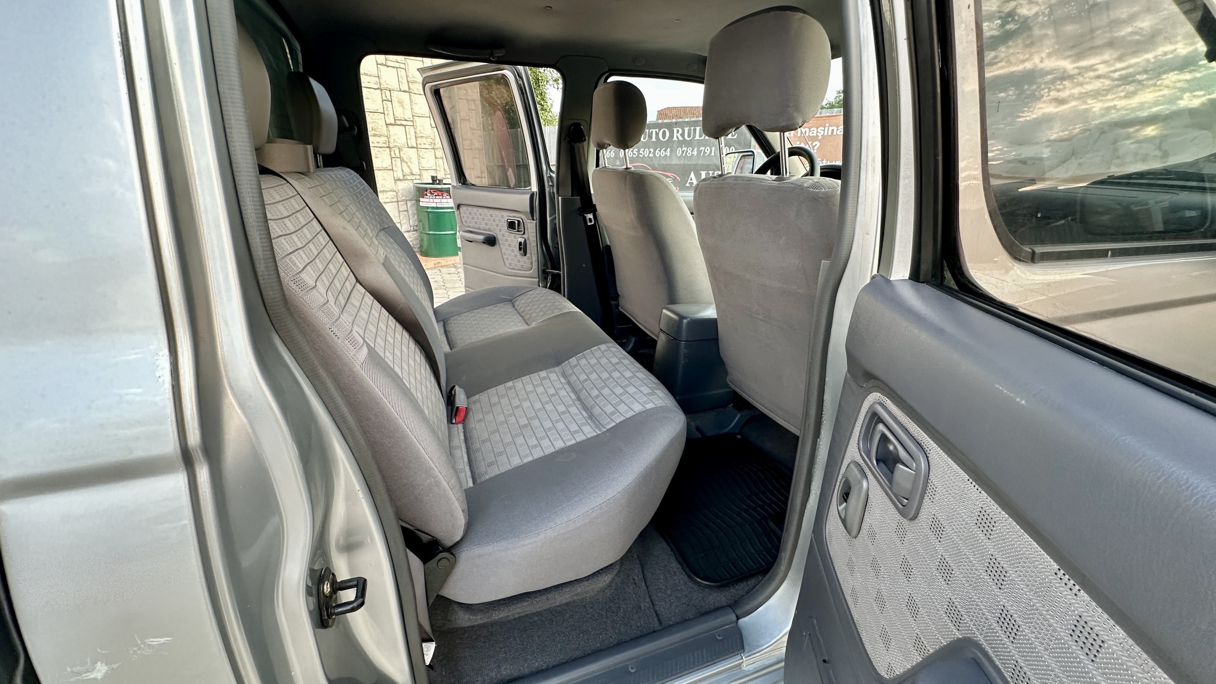 NISSAN NAVARA D22 AN 2005 4x4 2,5 Diesel PickUp