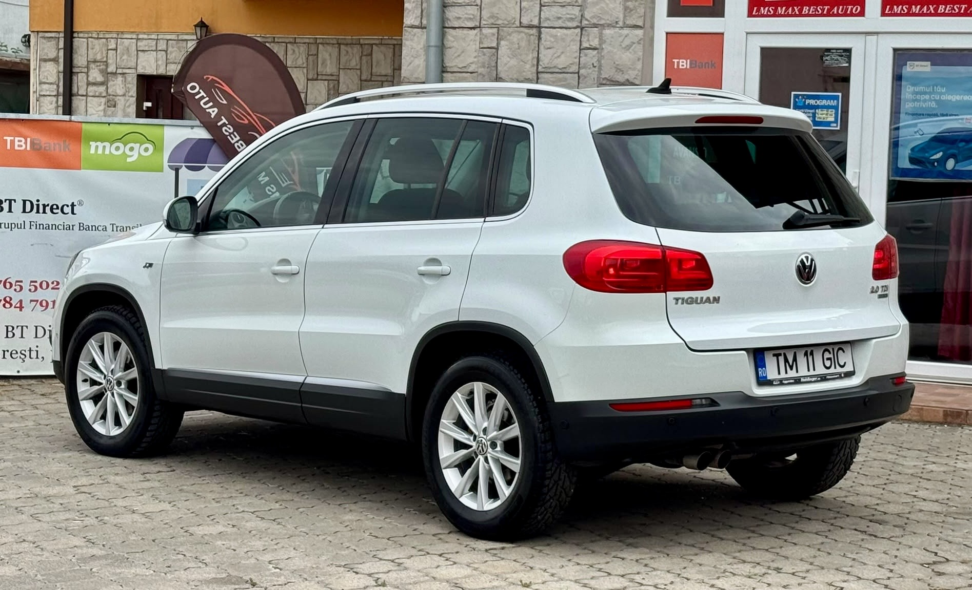 Volkswagen Tiguan FaceLift R-Line Bluemotion An 2015 Motor 2.0 TDI 170 CP 4MOTION 4X4