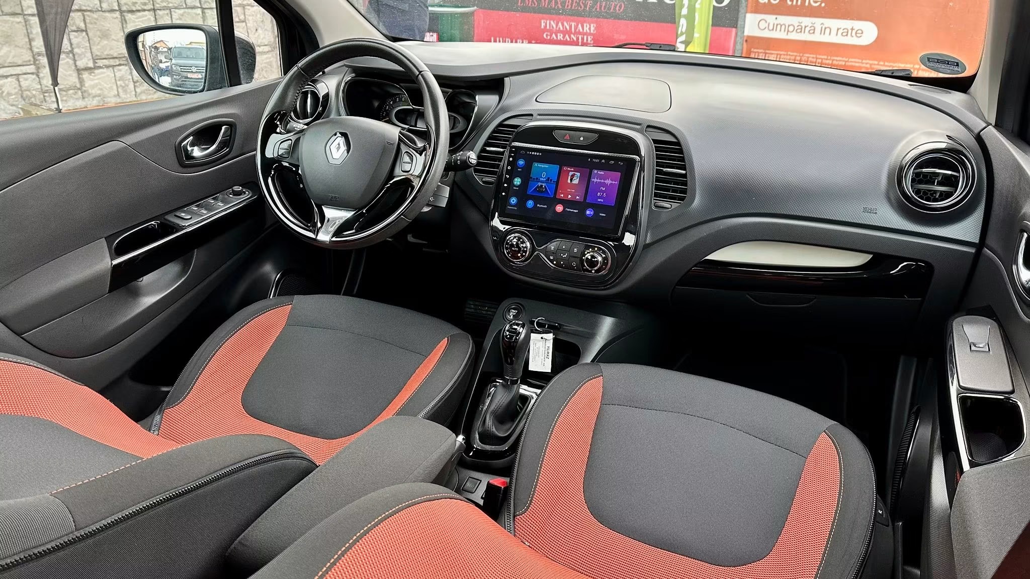 RENAULT CAPTUR LUXE EDITION AN 2015 1,2 Tce BENZINA CUTIE AUTOMATA