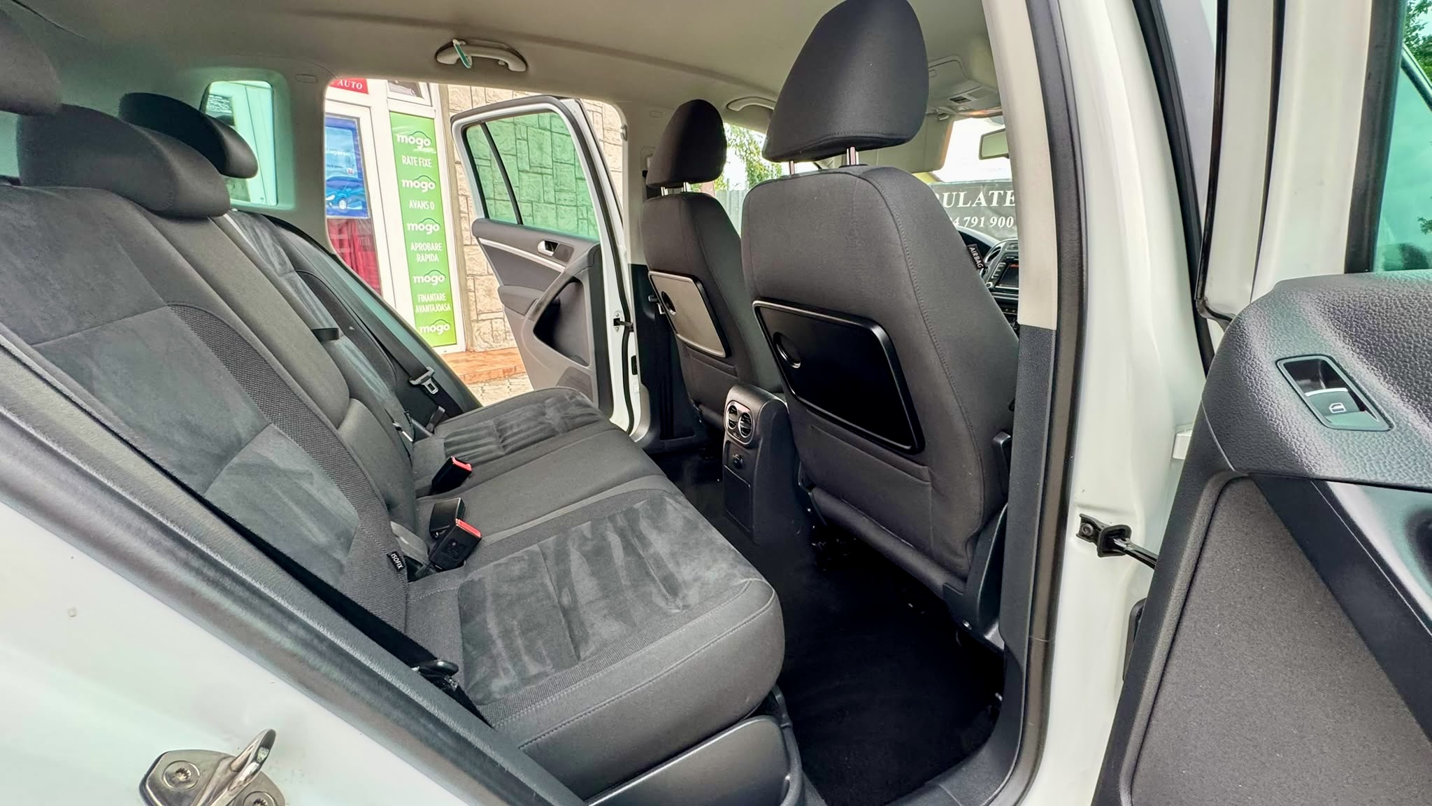 Volkswagen Tiguan FaceLift R-Line Bluemotion An 2015 Motor 2.0 TDI 170 CP 4MOTION 4X4